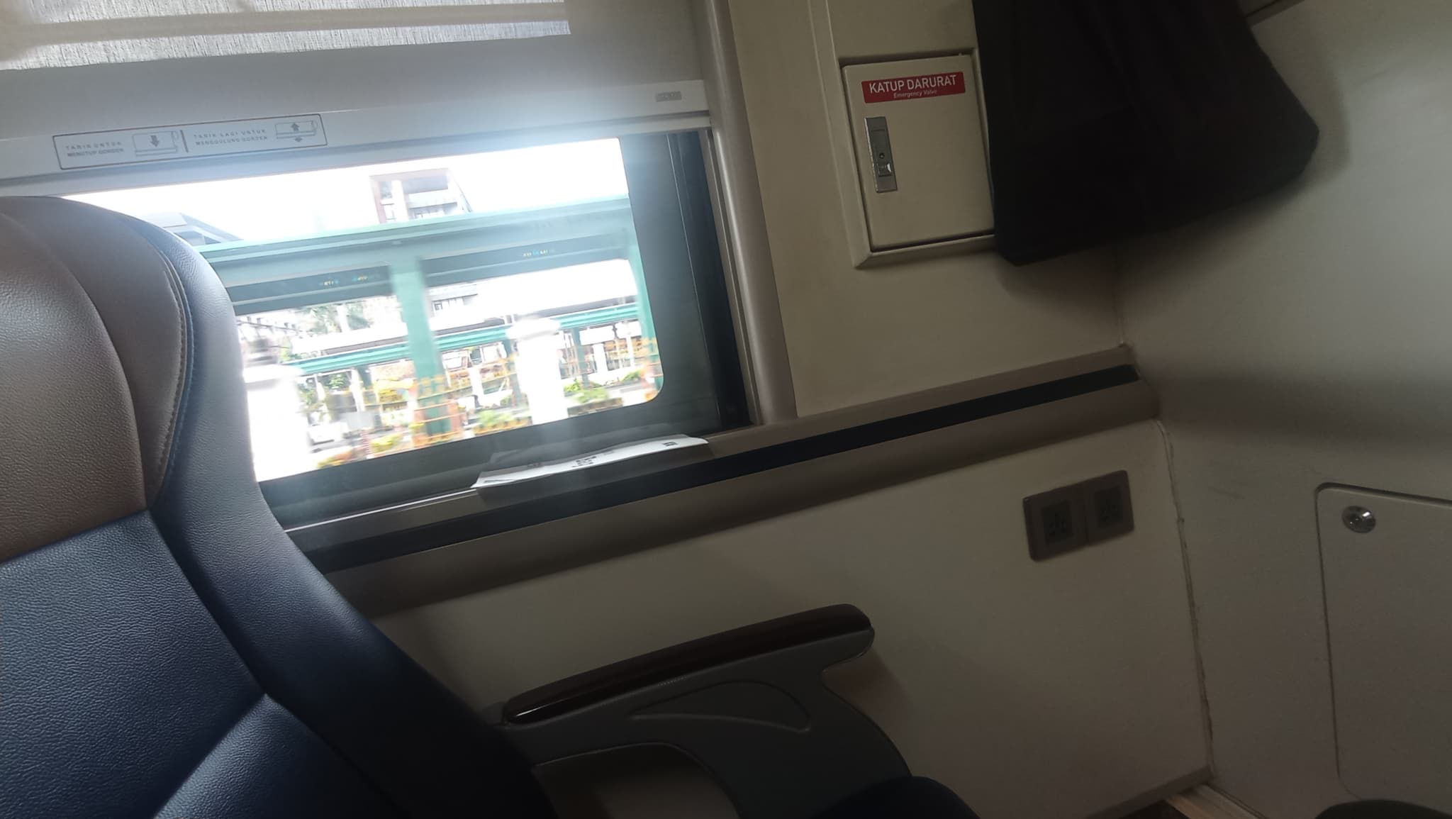 Perpisahan yang Tak Pernah Biasa